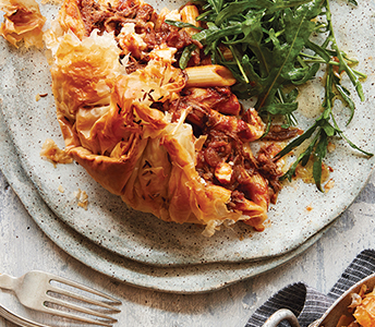 Tarte aux pâtes, au bœuf et à la féta