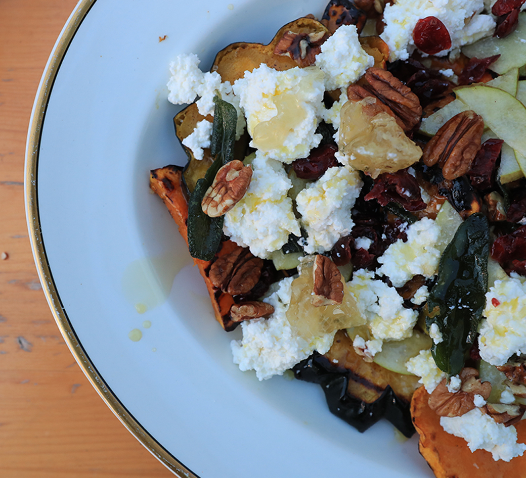 Courge avec ricotta, rayon de miel et poires 