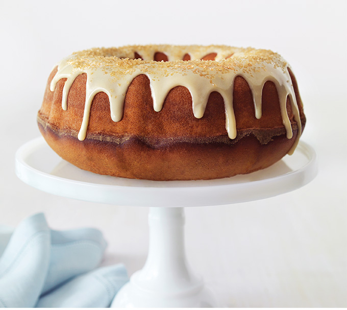 Gâteau marbré aux épices et au babeurre, avec glaçage à l’érable