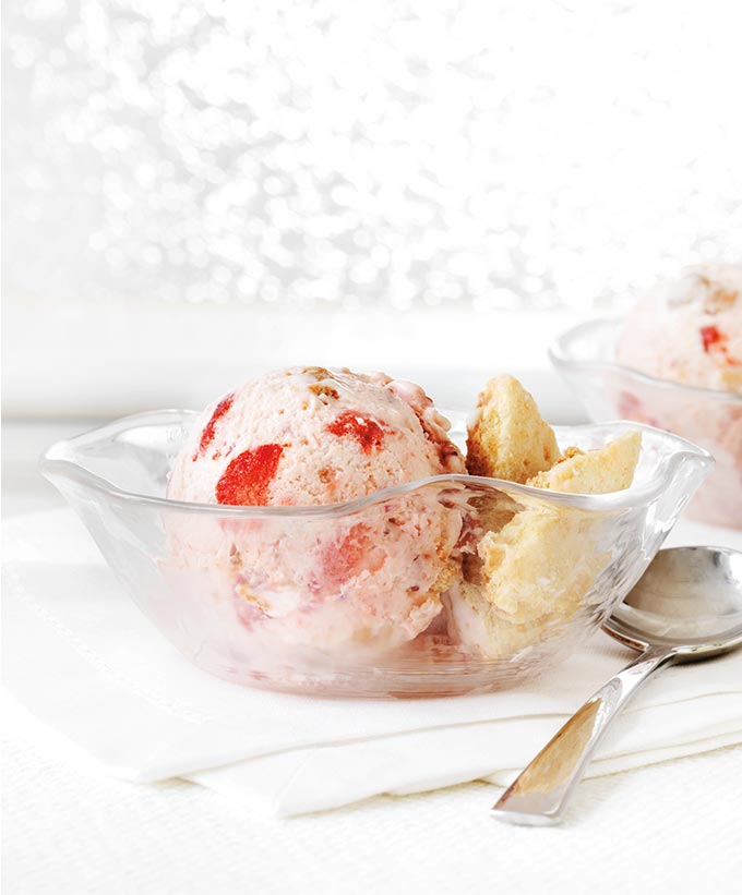 Gemini: Strawberry Rhubarb Pie Ice Cream